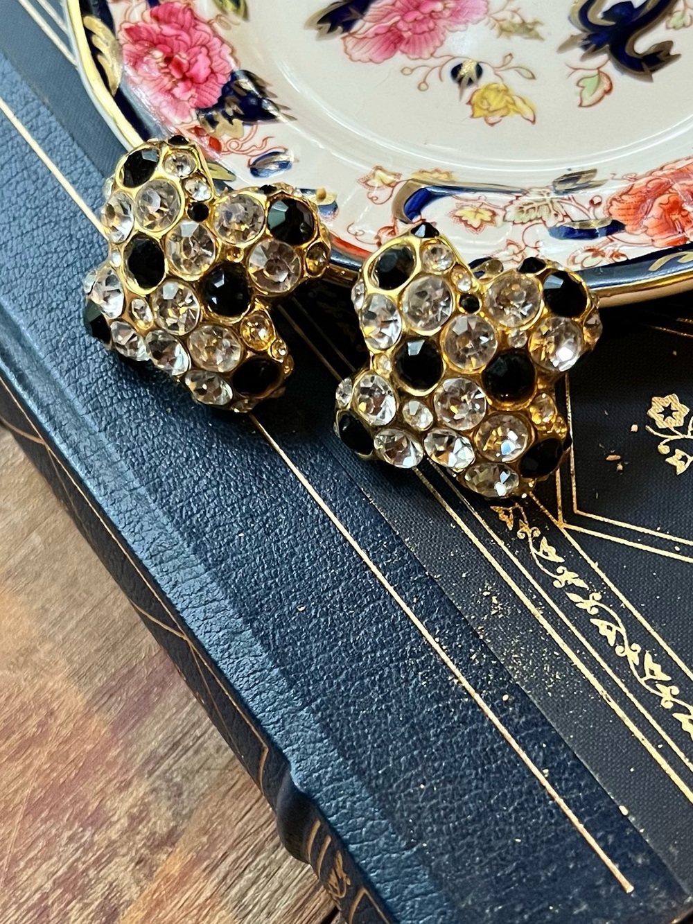 Vintage Bianca Signed Clear Crystal Quatrefoil Statement Clip On Earrings